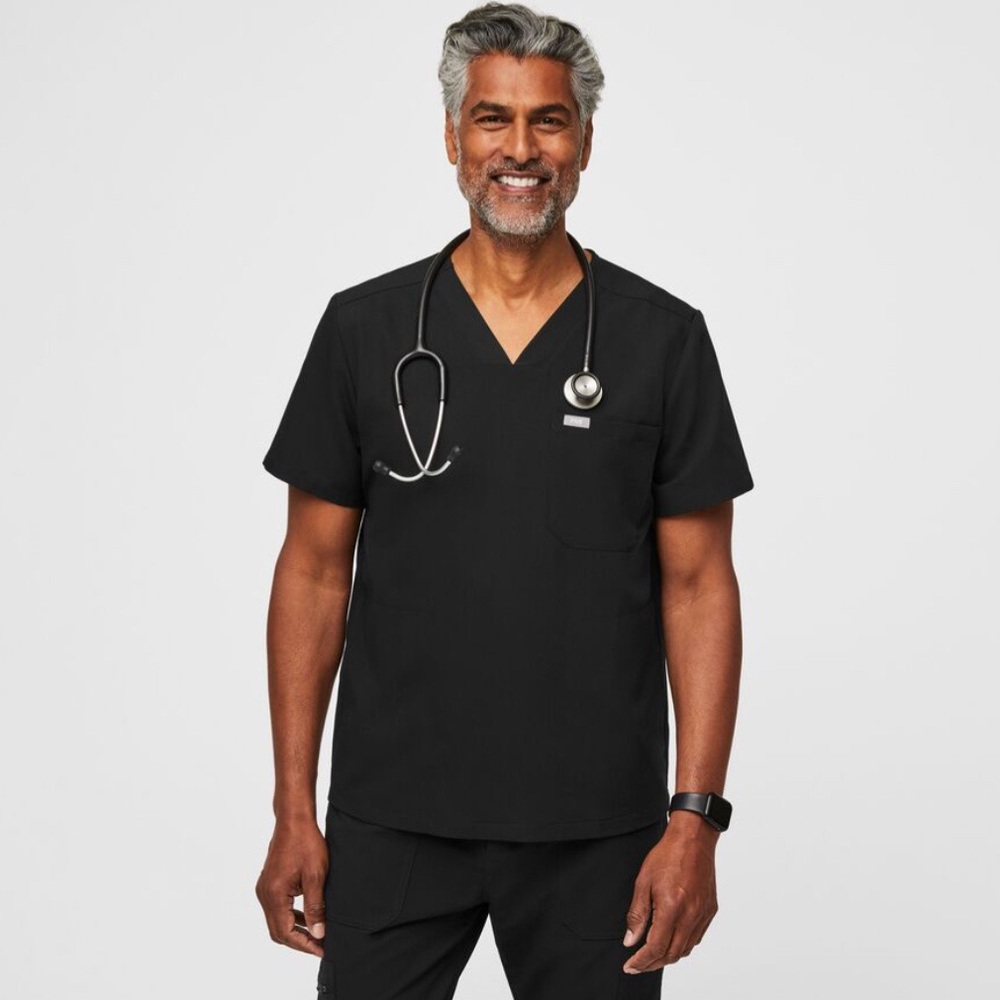 FIGS Chisec Three-Pocket Scrub Top Technical Collection Mens Size Small Black